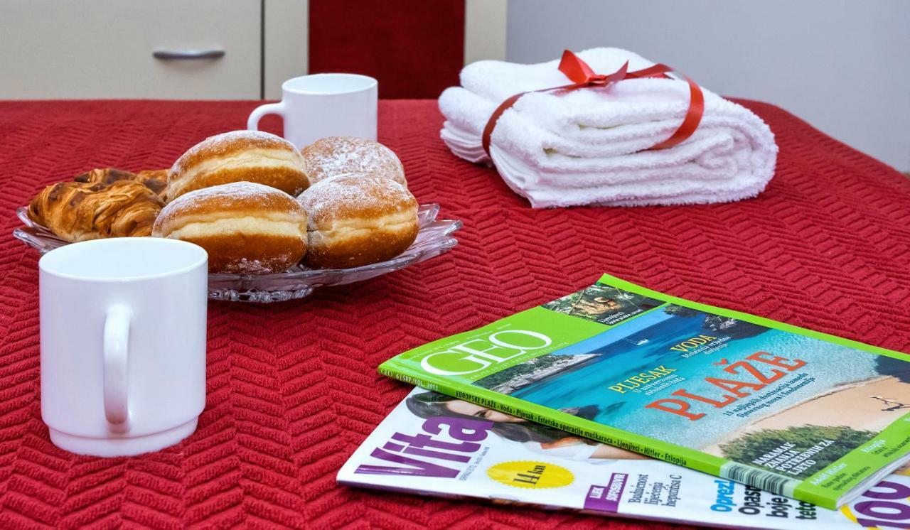 Apartmani Ami Podstrana Esterno foto